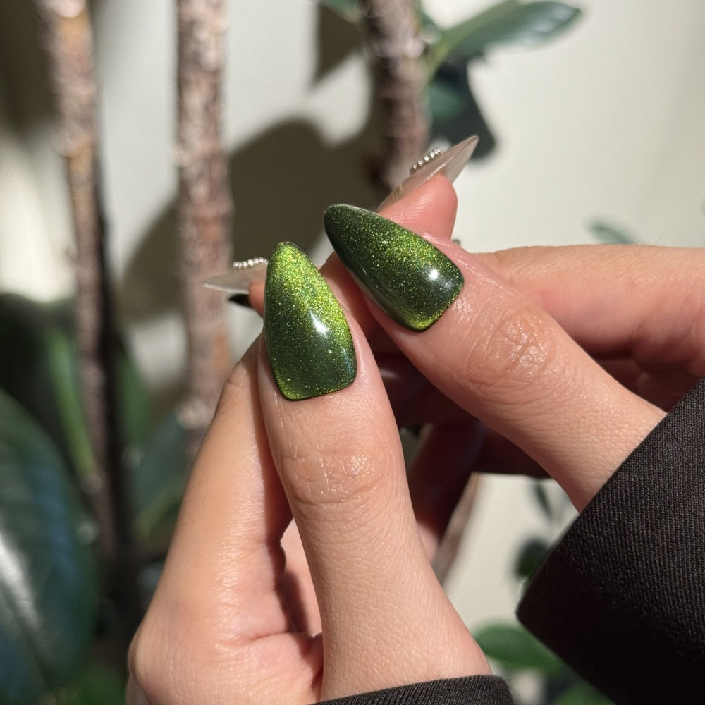 Emerald Cat Eye Nails with Pearl Chains - 3D Luxury Handmade Art