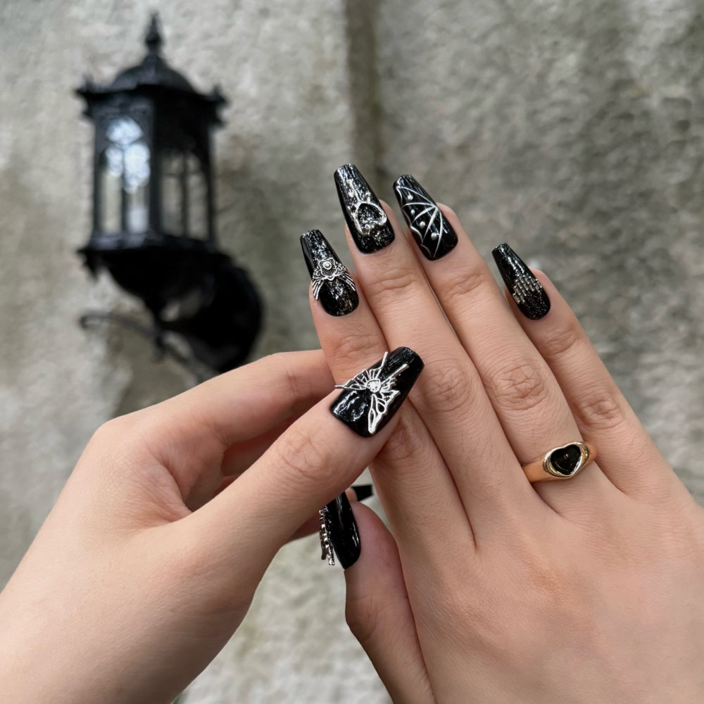 Y2K Punk Fake Nails - Edgy Black 3D Metal Embellishments