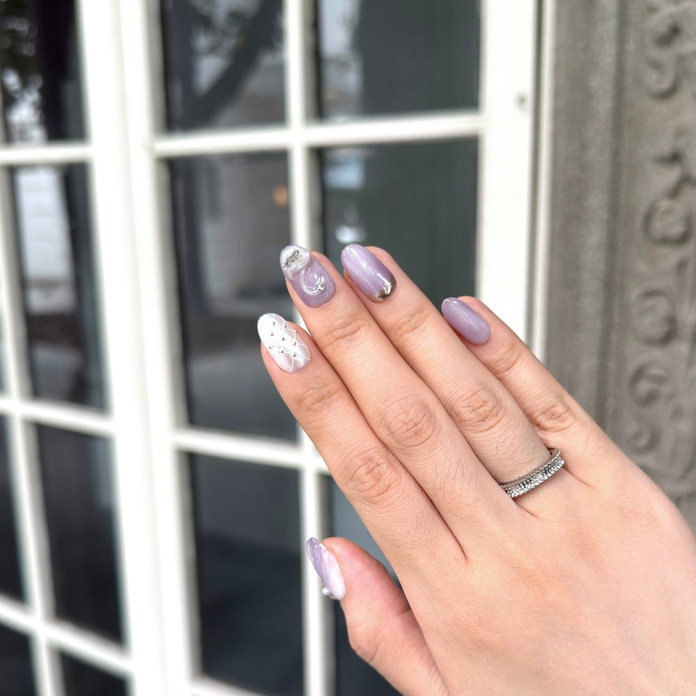 Purple Cat-Eye Press-On Nails - Handcrafted 3D Swan & Pearl Accents