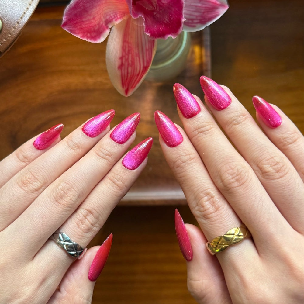 Peach Siren Cat-Eye Nails - Bad Babe Micro Glitter Edition