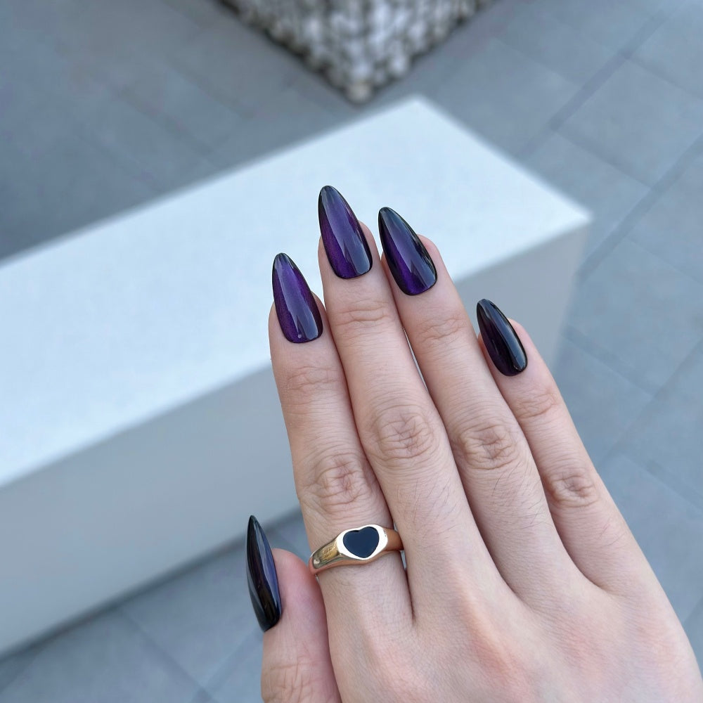 Blackberry Glow Cat-Eye Nails - Violet Chrome &  Baddie Set