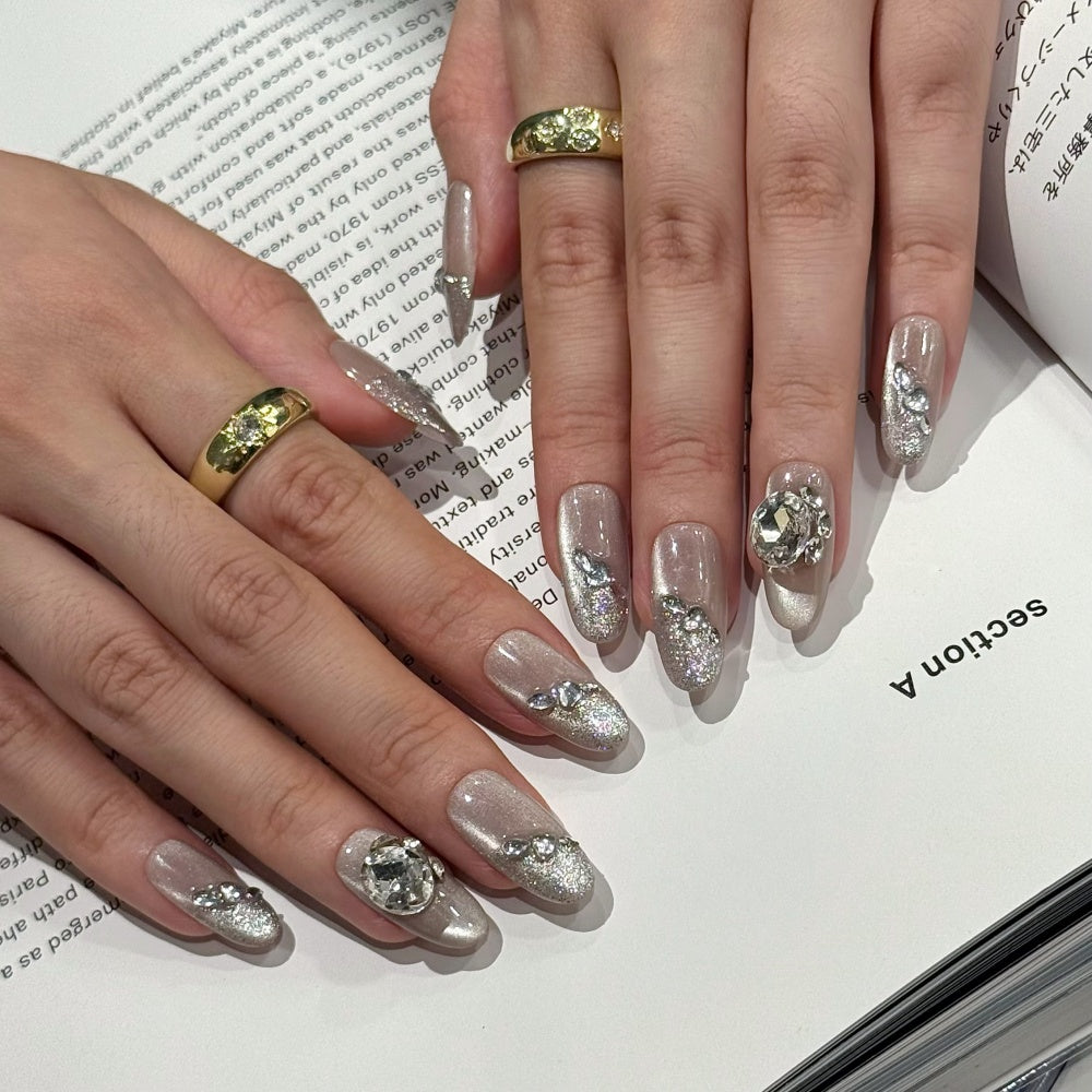 Roman Holiday Cat-Eye Nails - Crystal Mosaic & Diamond Glow
