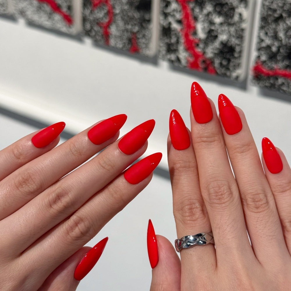 Bad Babe Red Press-On nails - Velvet Matte × High-Gloss Edge