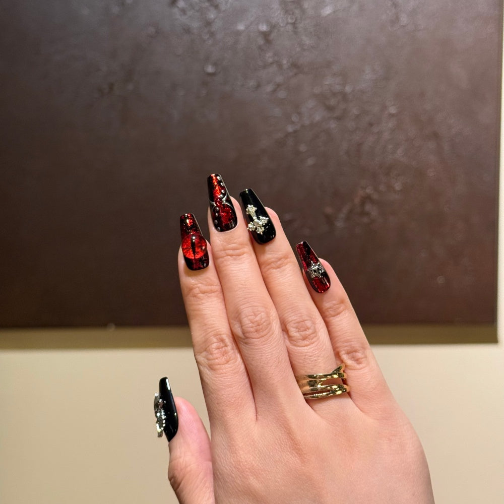 💀 Victorian Goth Fake Nails - Elegant Black Widow Design