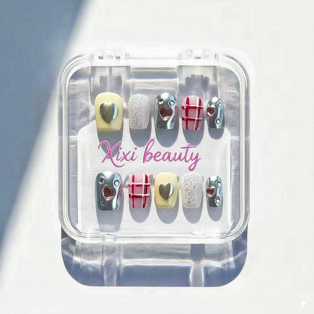 2000s Revival Fake Nails - Diamond Crisscross & Metallic Sheen Square Tips